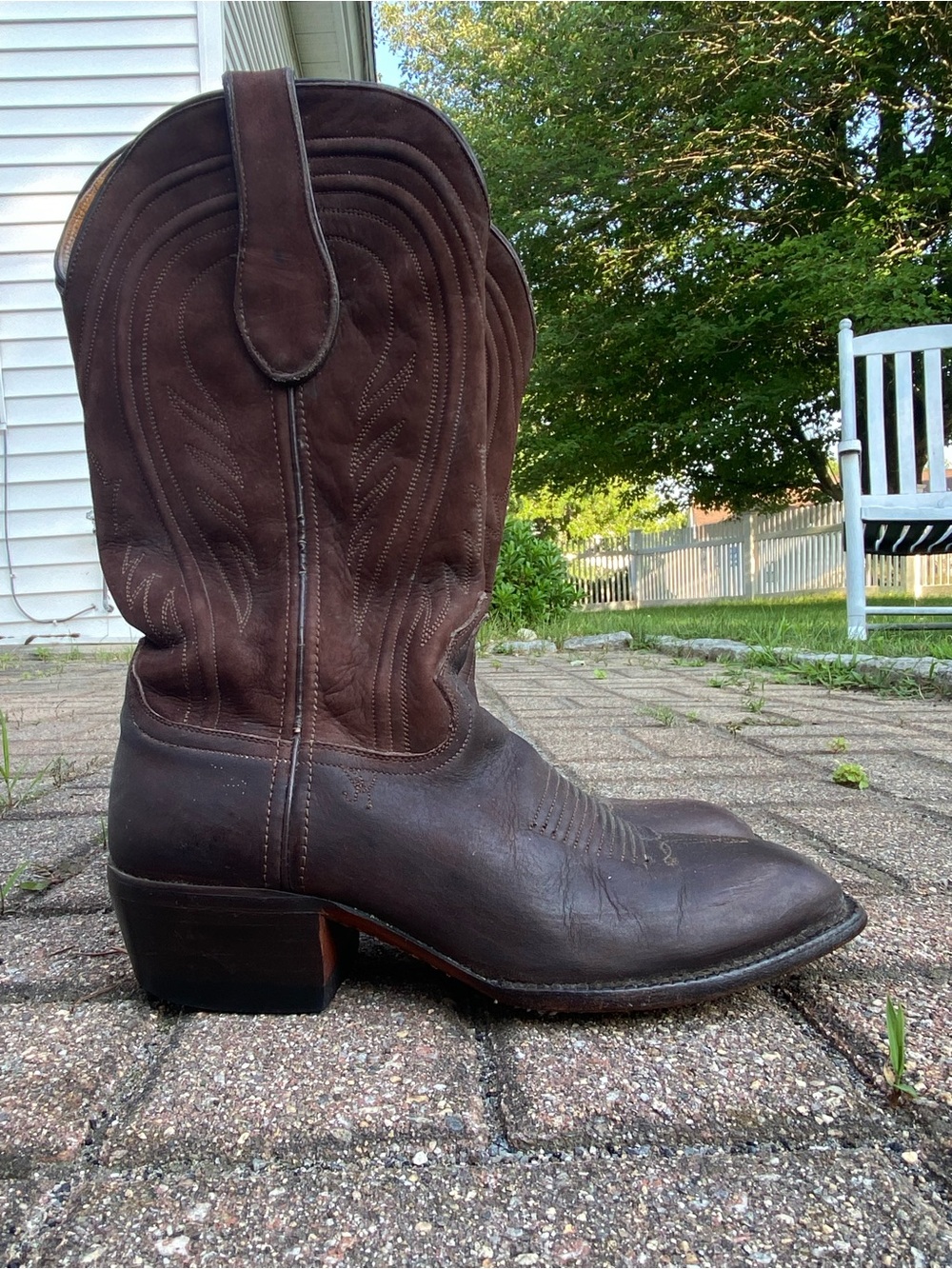 Classic Brown Woman’s Western Cowboy Boots